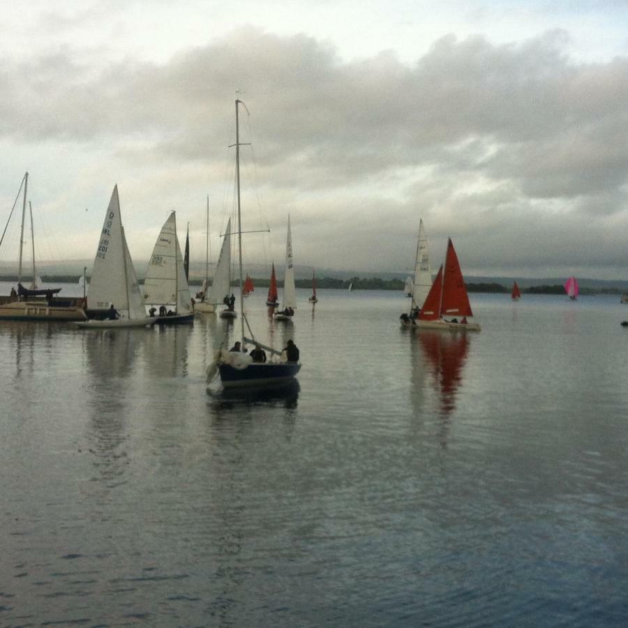 Lough Derg House & The Lake Cafe Нина Екстериор снимка